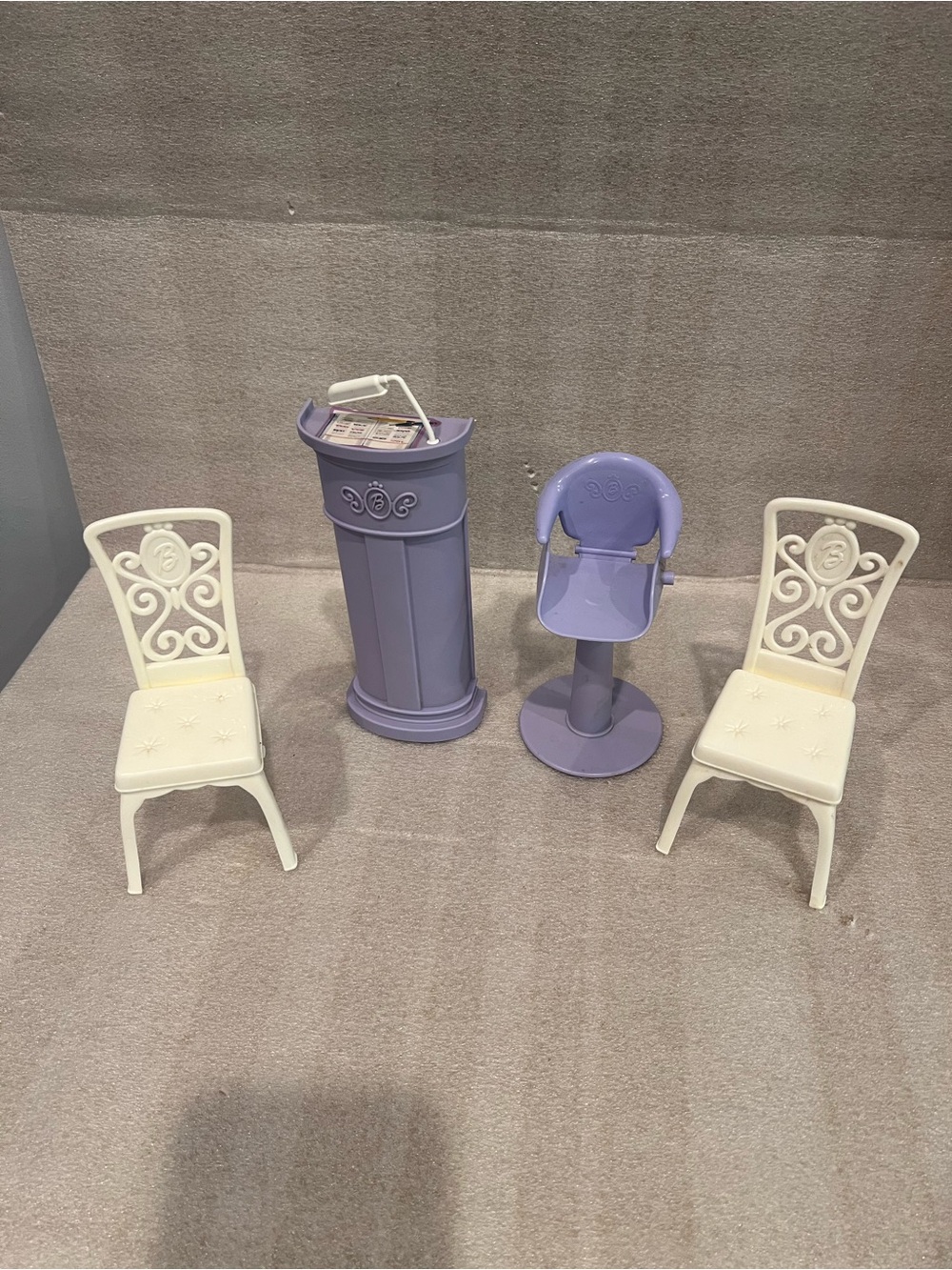 Barbie Vintage Grand Hotel Front Reception Podium Desk Dream House Chairs
